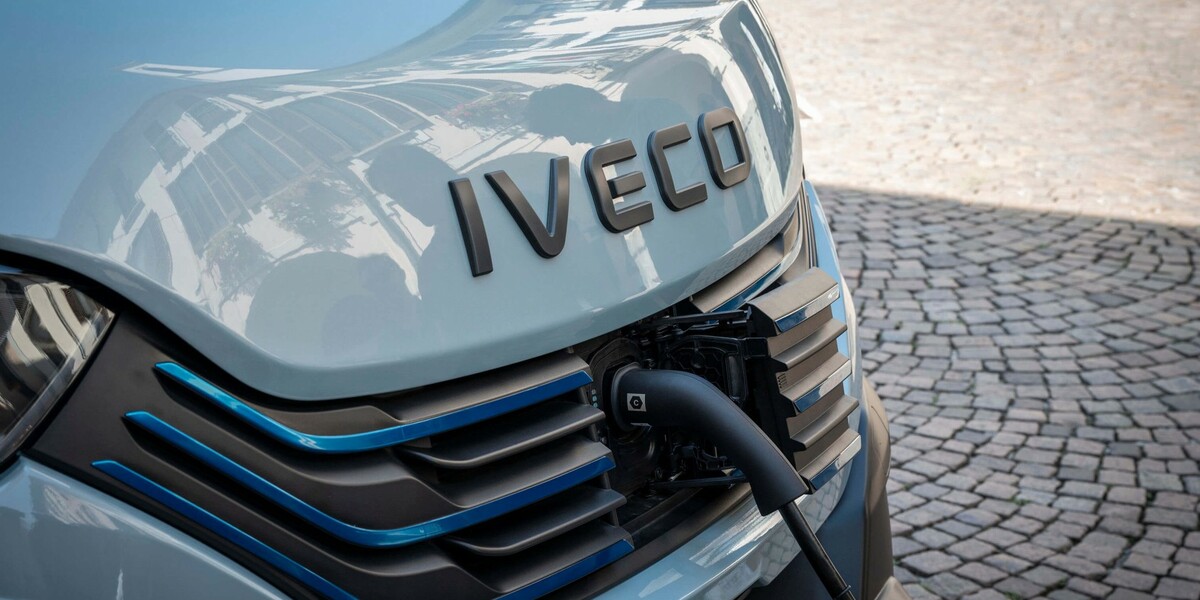 IVECO podporuje své zákazníky na cestě k elektromobilitě vozy IVECO S-eWay a eDaily